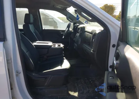 2024 Chevrolet Silverado 1500 4Wd Short Bed Wt z USA, uszkodzony, nr VIN 2GCUDAED2R1205148